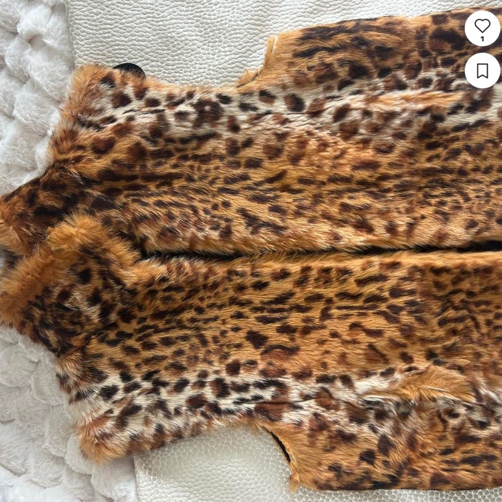Adrienne Landau leopard rabbit fur vest.  • Genuine rabbit fur • Soft luxury fur